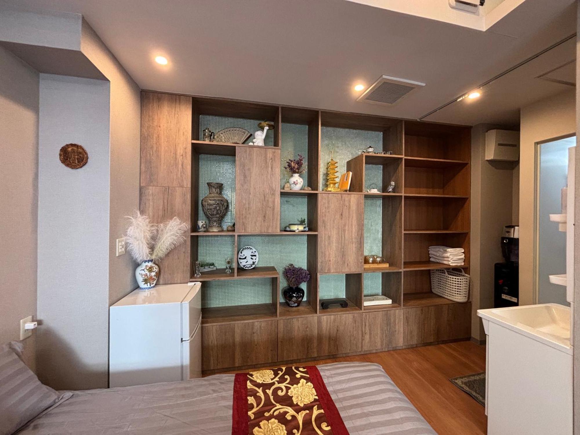 Miyavi Hotel, Tokyo